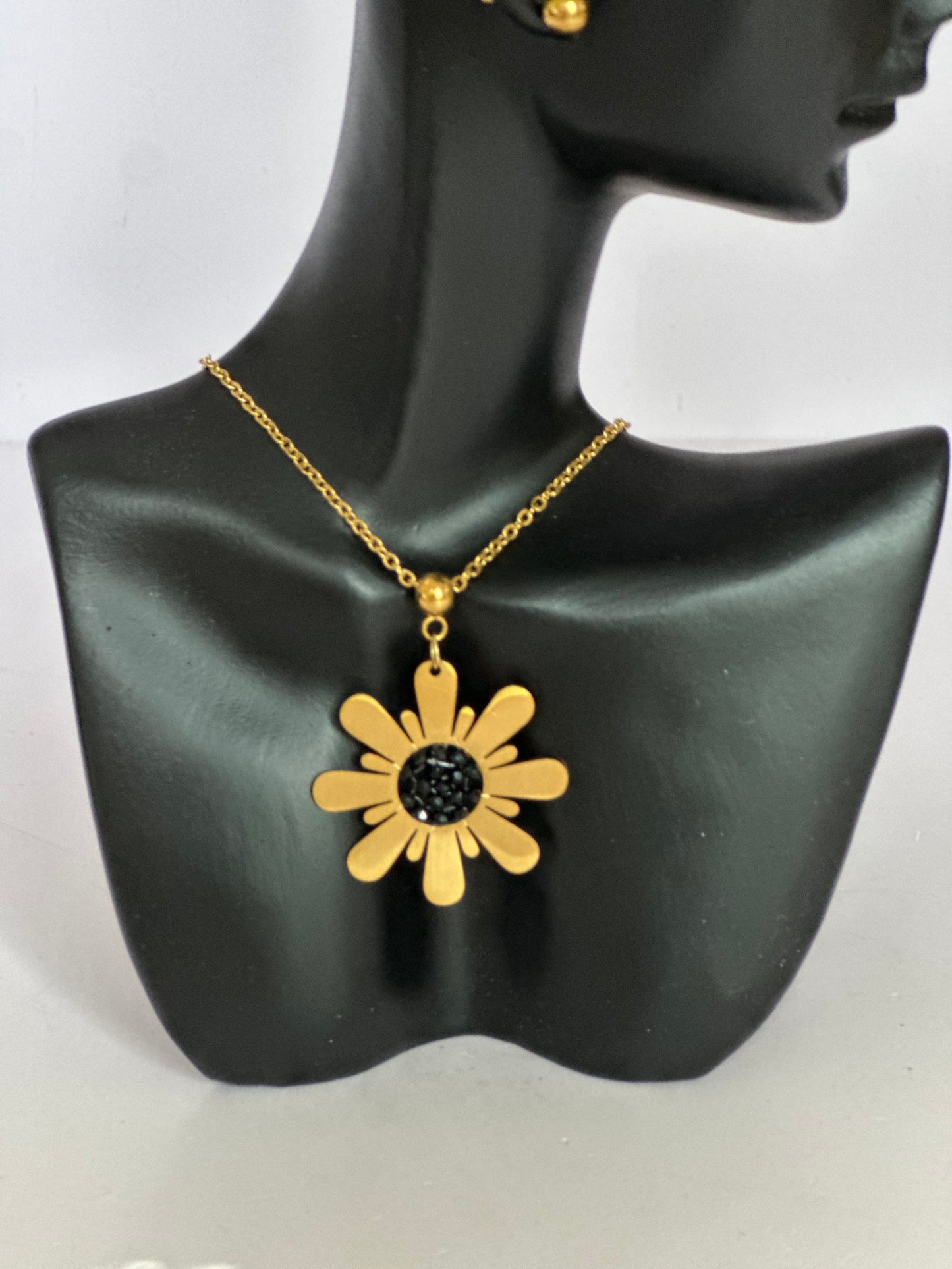 Bloom Necklace